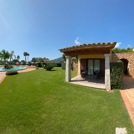 Le Anfore Hotel Villasimius Exteriör bild