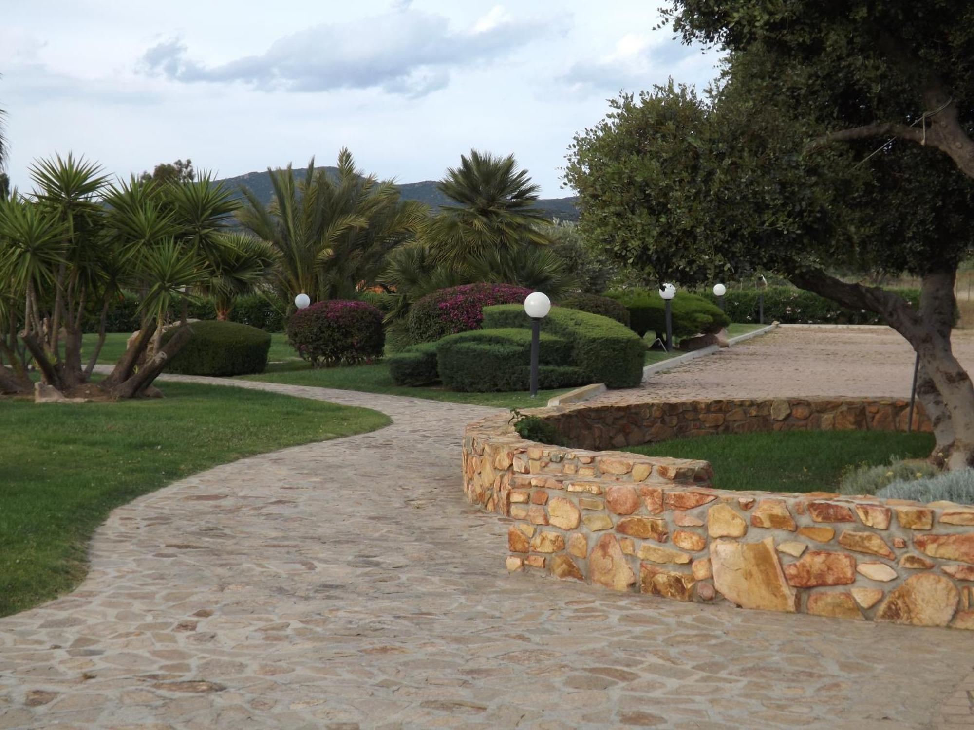 Le Anfore Hotel Villasimius Exteriör bild