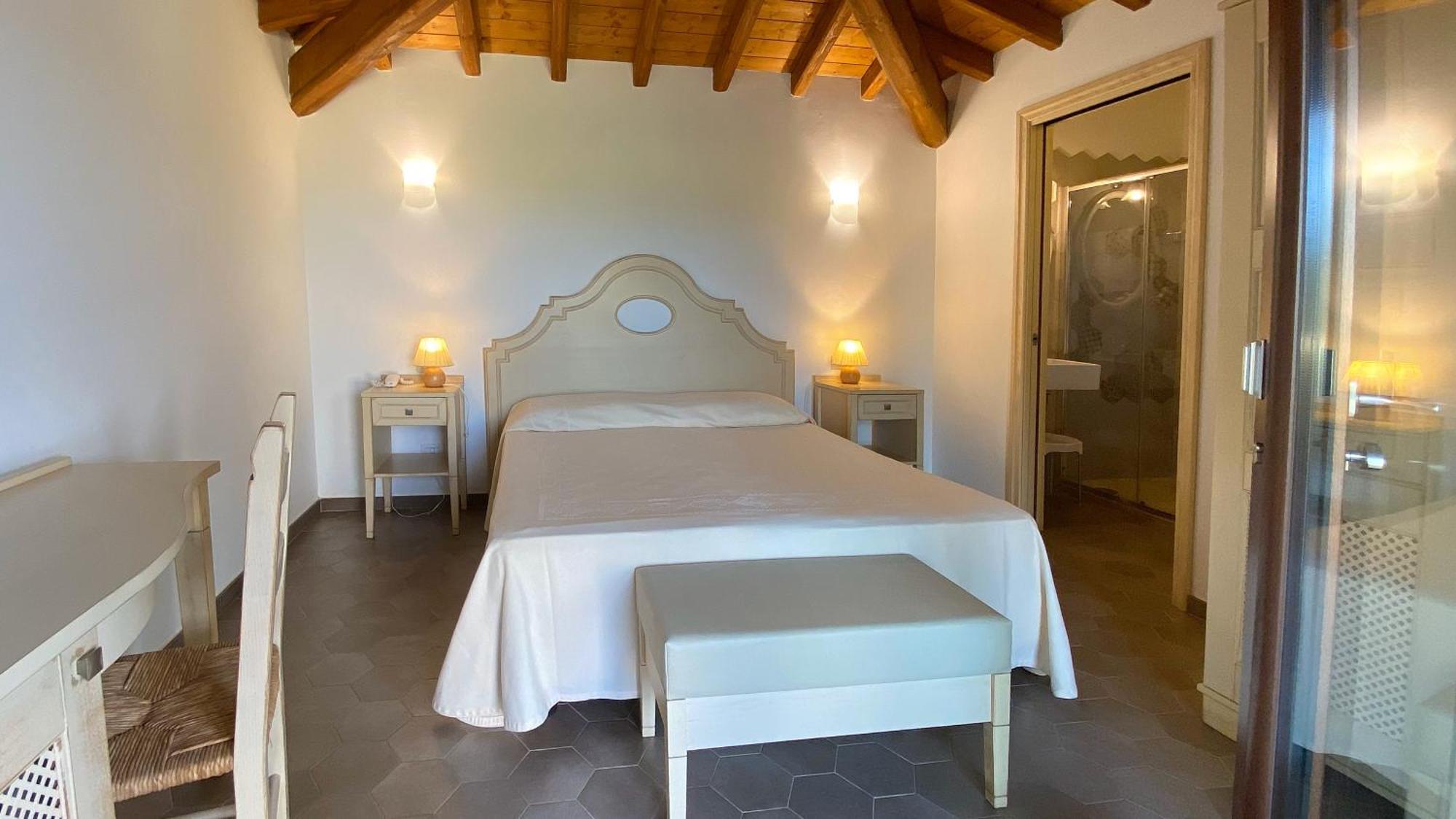 Le Anfore Hotel Villasimius Exteriör bild