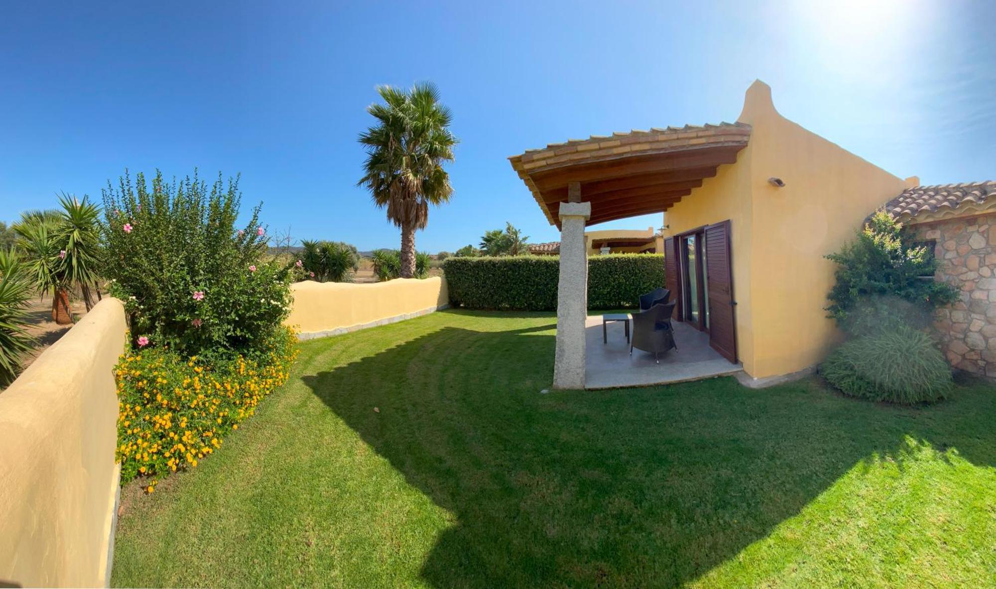 Le Anfore Hotel Villasimius Exteriör bild