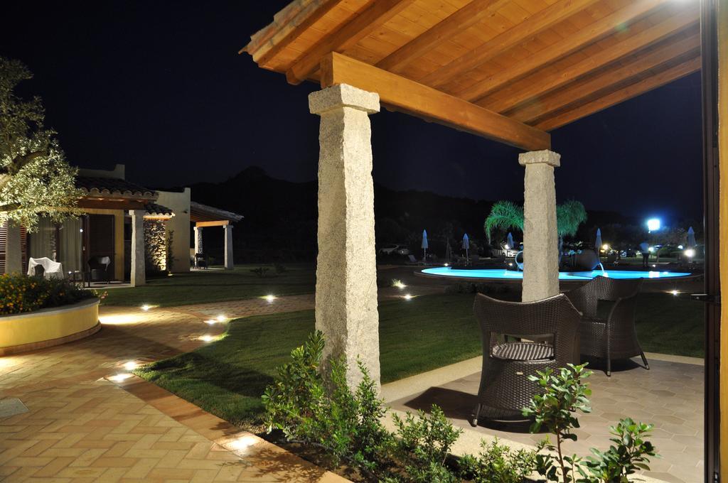 Le Anfore Hotel Villasimius Exteriör bild
