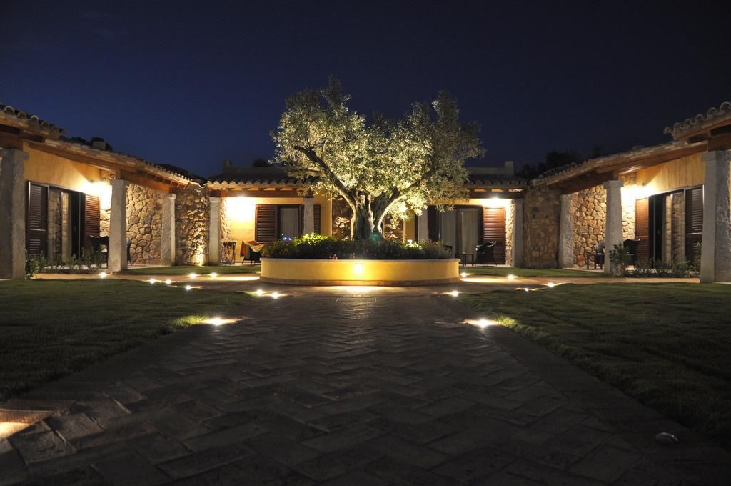 Le Anfore Hotel Villasimius Exteriör bild